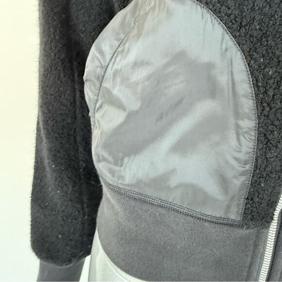 Lululemon Athletica women sherpa jacket size 6 - Picture 2 of 7